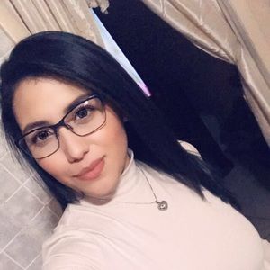 Meet your Posher, Dayana